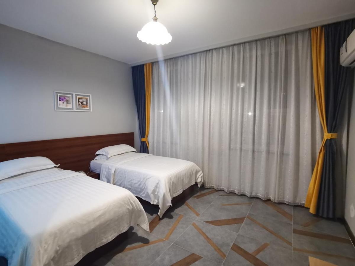 Ou Lu Business Hotel Qingdao Eksteriør billede