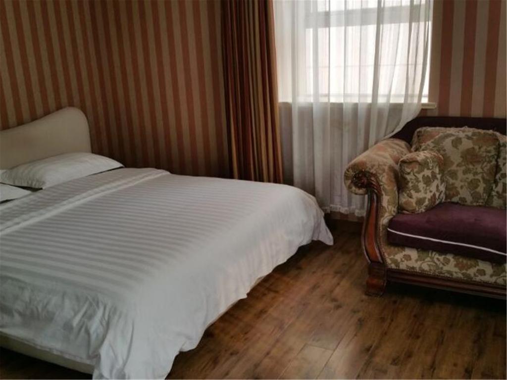 Ou Lu Business Hotel Qingdao Eksteriør billede